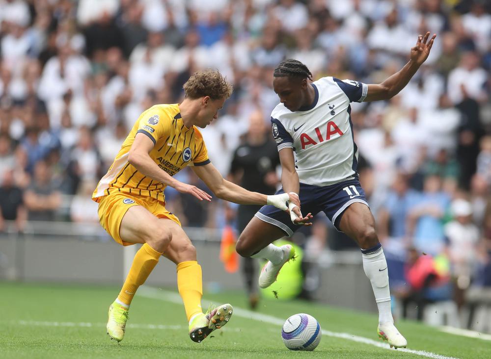 梅西：布斯克茨和阿尔巴能以这样的方式退役非常美好