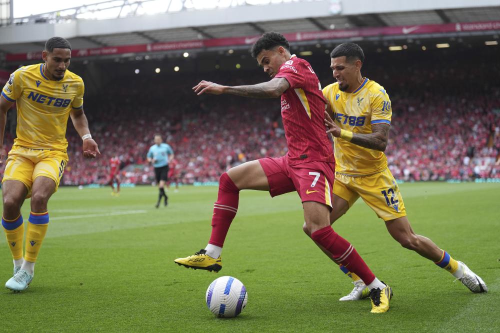 希勒评英超本轮最佳阵容：埃泽领衔，内托、皮克福德等人在列